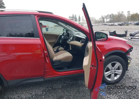 2013 Toyota Rav4 Xle z USA, uszkodzony, nr VIN JTMRFREV8DD044275